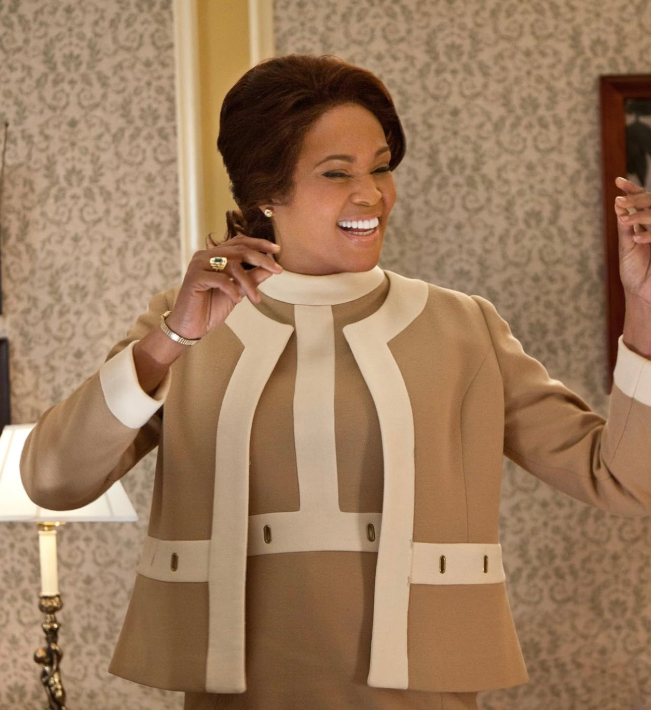 SPARKLE (2012) - Emma Anderson's (Whitney Houston) Costume & Poster
