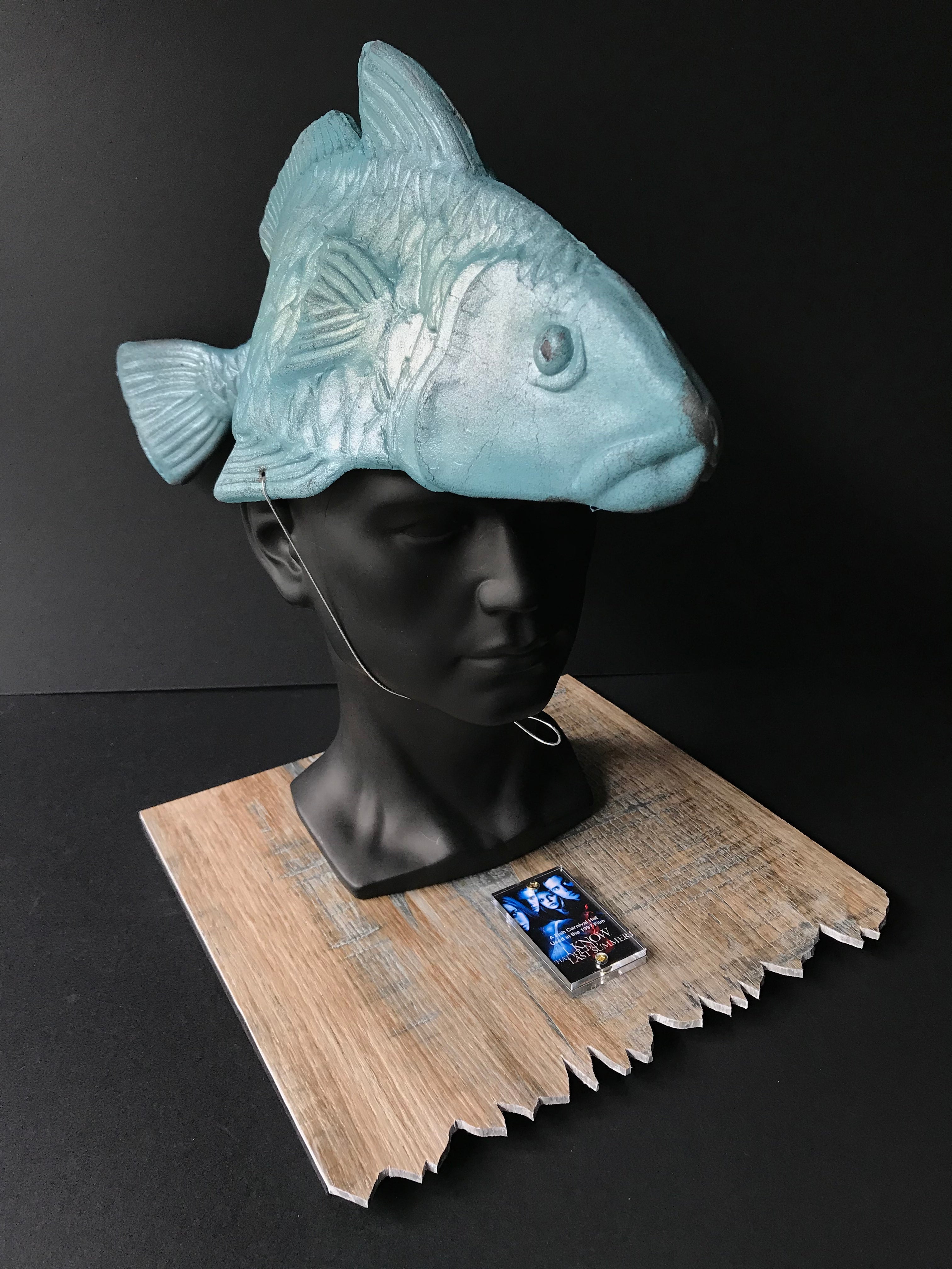 I Know What You Did Last Summer (1997) - A Fish Carnival Hat (Light Blue)