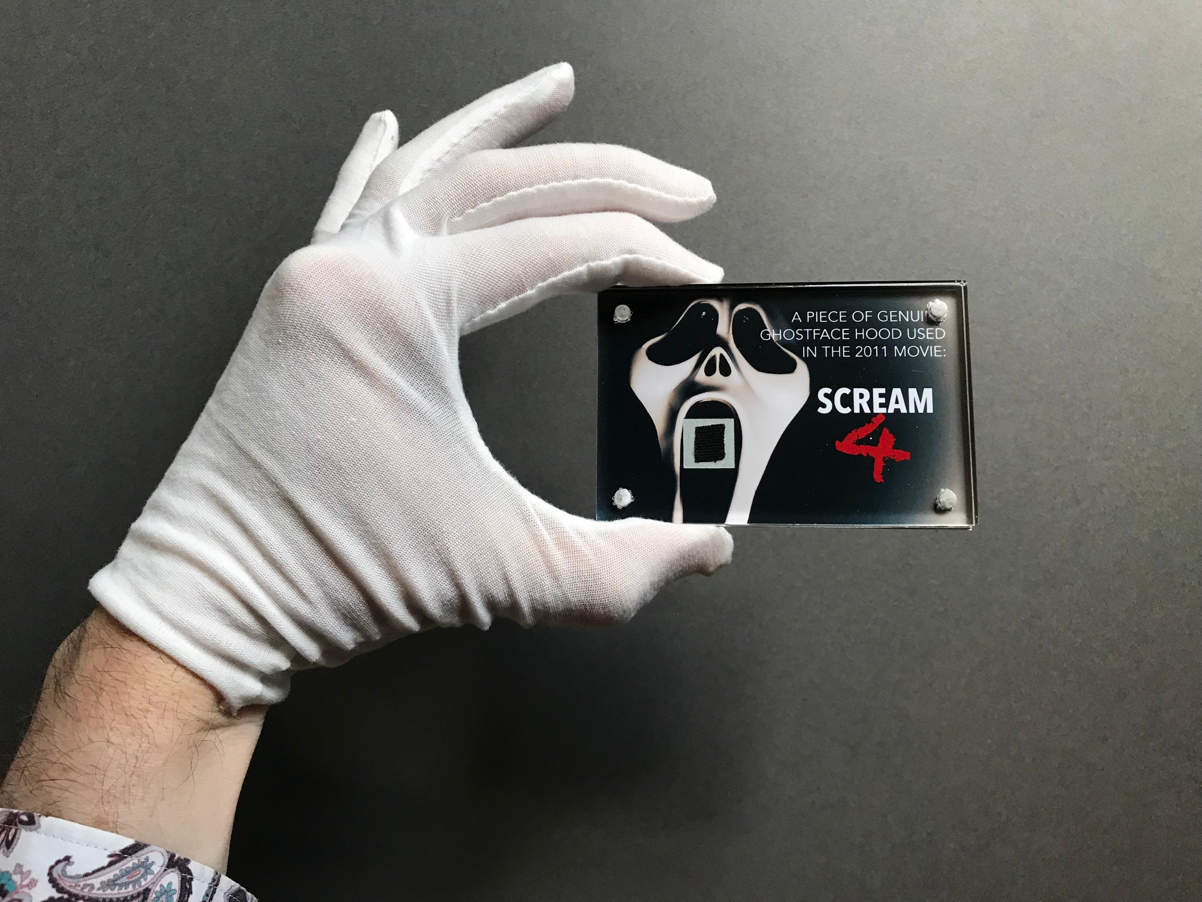 Scream 4 (2011) - A Miniature Display Featuring a Piece of Ghostface Costume from the Film