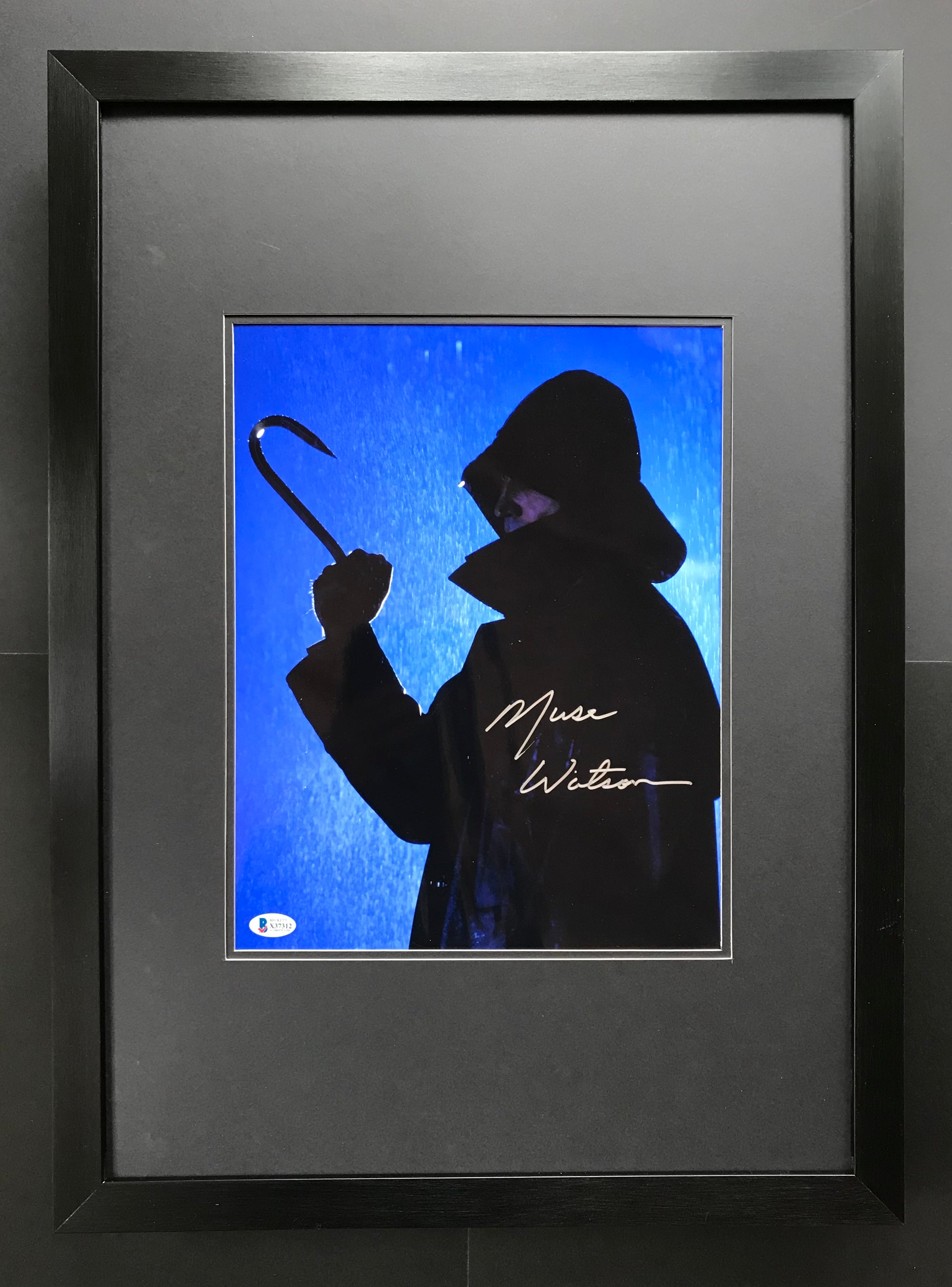 I Know What You Did Last Summer (1997) - A Muse Watson Signed Still